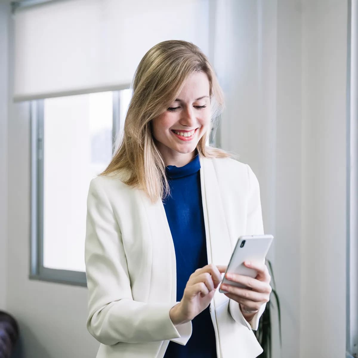 business woman using mobile phone